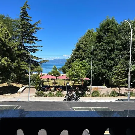 Fole Guest House Pogradec Exterior photo